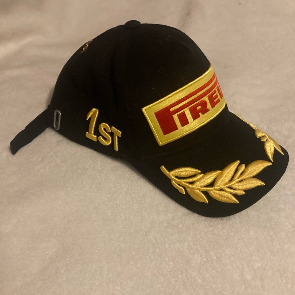 F1 Pirelli podium hat - Picture 2 of 3
